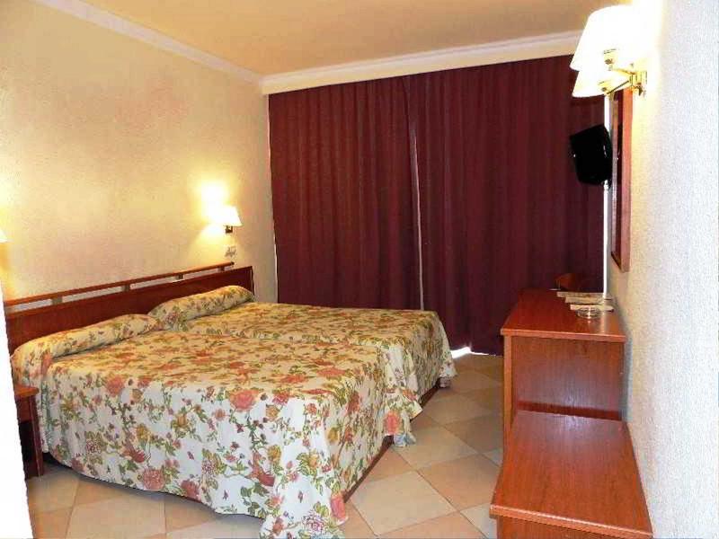 Hotel Ruleta Augustus Salou Exterior foto