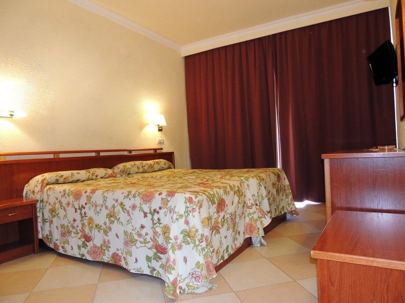Hotel Ruleta Augustus Salou Exterior foto